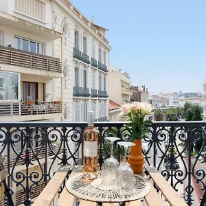 Comfortable Studio W Balcony Center Tgv Apartment