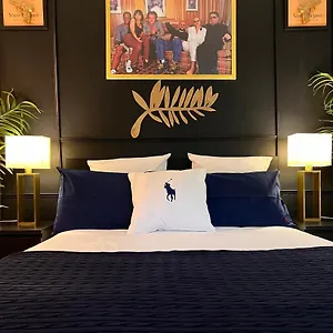 Palais 5min Luxury&cinema Studio Apartment
